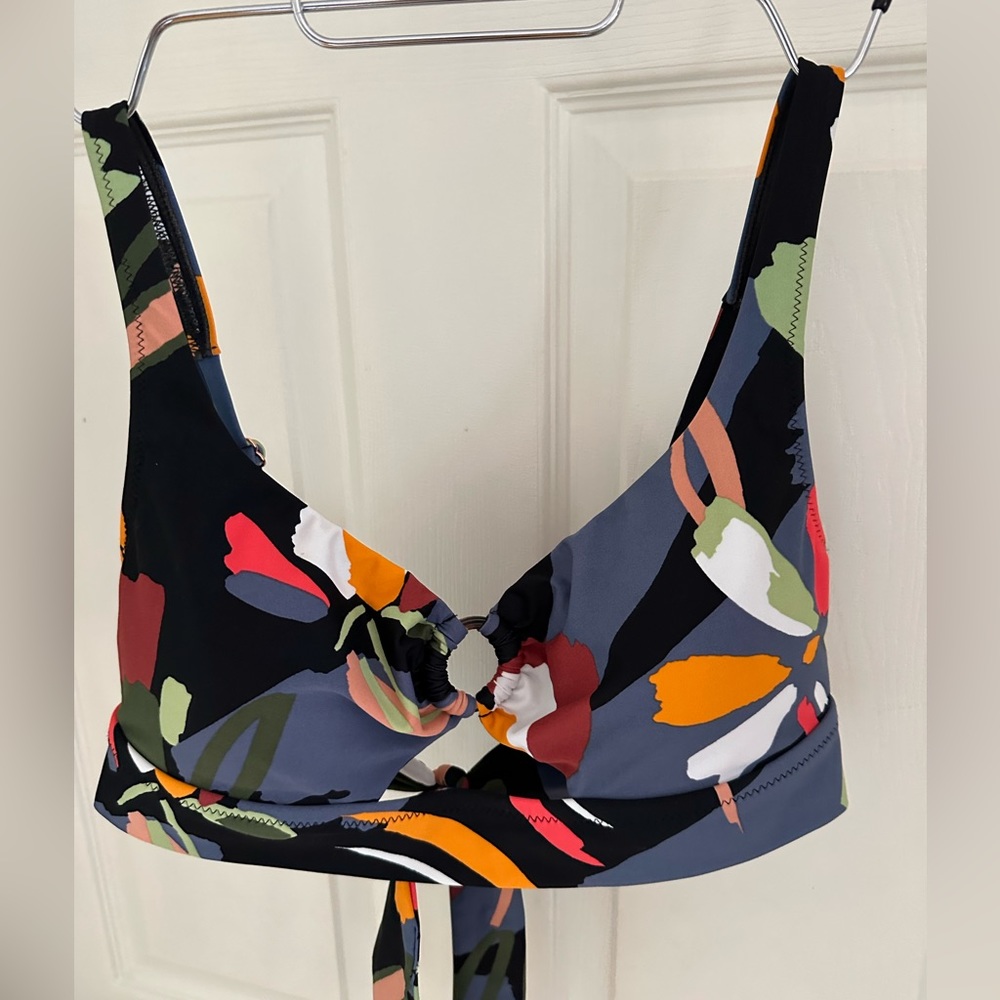 Women’s swimsuit Bar lll size Large 2 piece multi color
